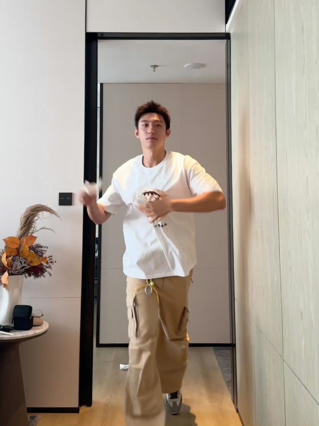 黄景瑜、黄明昊、林一这个综艺什么时候播已经很久没看见黄景瑜了想他[笑cry] ​