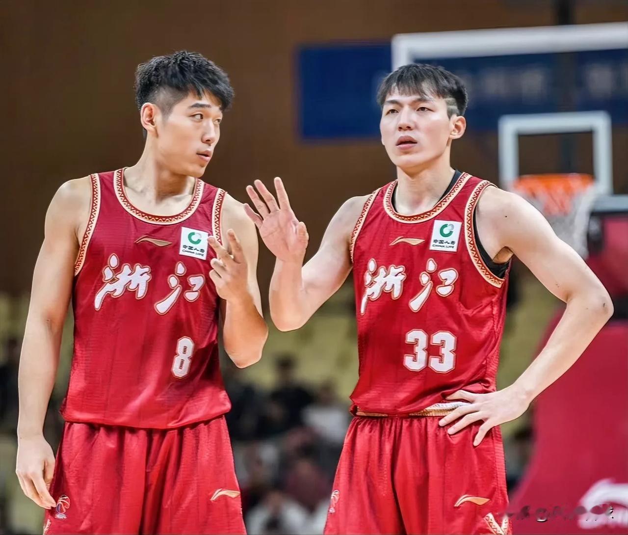 太丢脸了！浙江93-105不敌新疆，看看数据谁应该来背锅！
陆文博：8中1，拿下