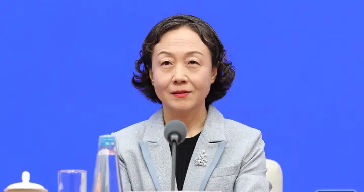 郭宁宁任福建省政府党组书记