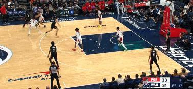 杨瀚森勾手！好球！ 