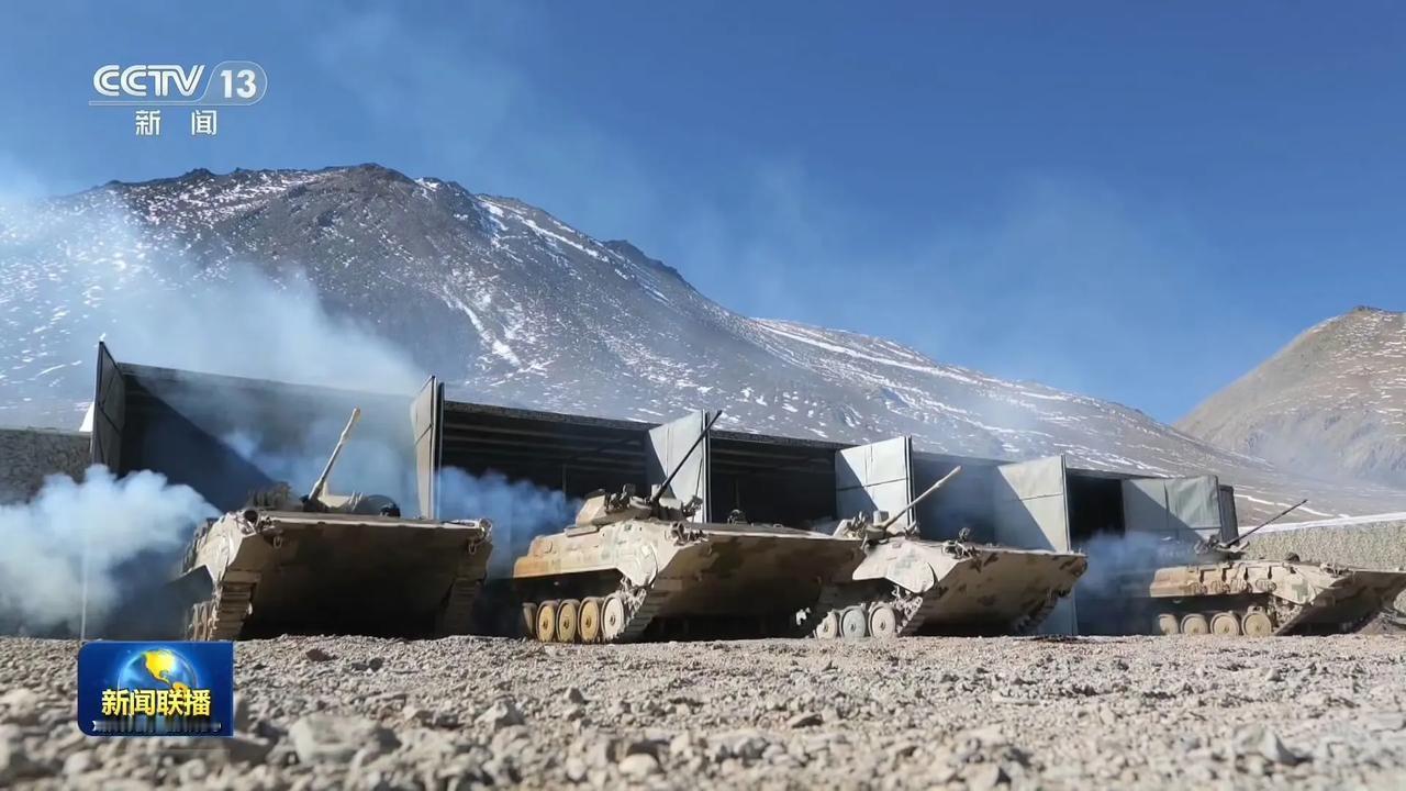 我军在高原上修建的步兵战车库，我感觉和航空兵那种充气式的机库有点像，不知道是不是