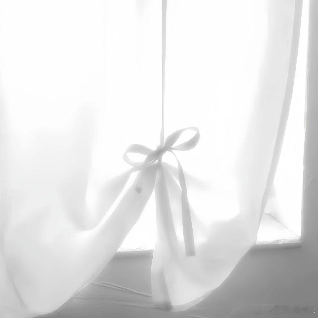 ˚₊♡. 𝙵𝚒𝚛𝚜𝚝 𝚕𝚘𝚟𝚎 𝚖𝚎𝚖𝚘𝚛𝚒𝚎?