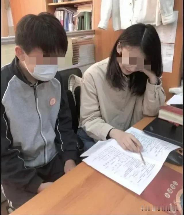 上海24岁女教师爱上16岁男学生，两人多次发生关系，被女教师老公发现后曝光，女教