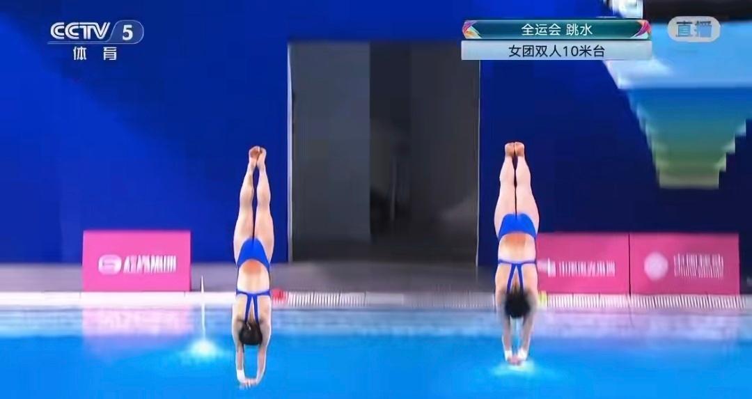 全红婵首秀第1跳全场最高分全红婵如今状态很不错，放心了，我们看到也开心 [哈哈]