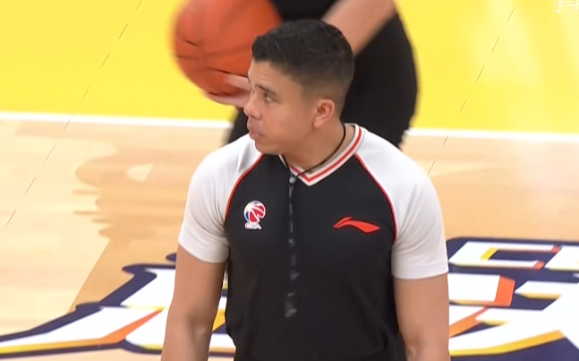 ？？？？WTF！普通犯规？广厦男篮vs上海男篮cba总决赛