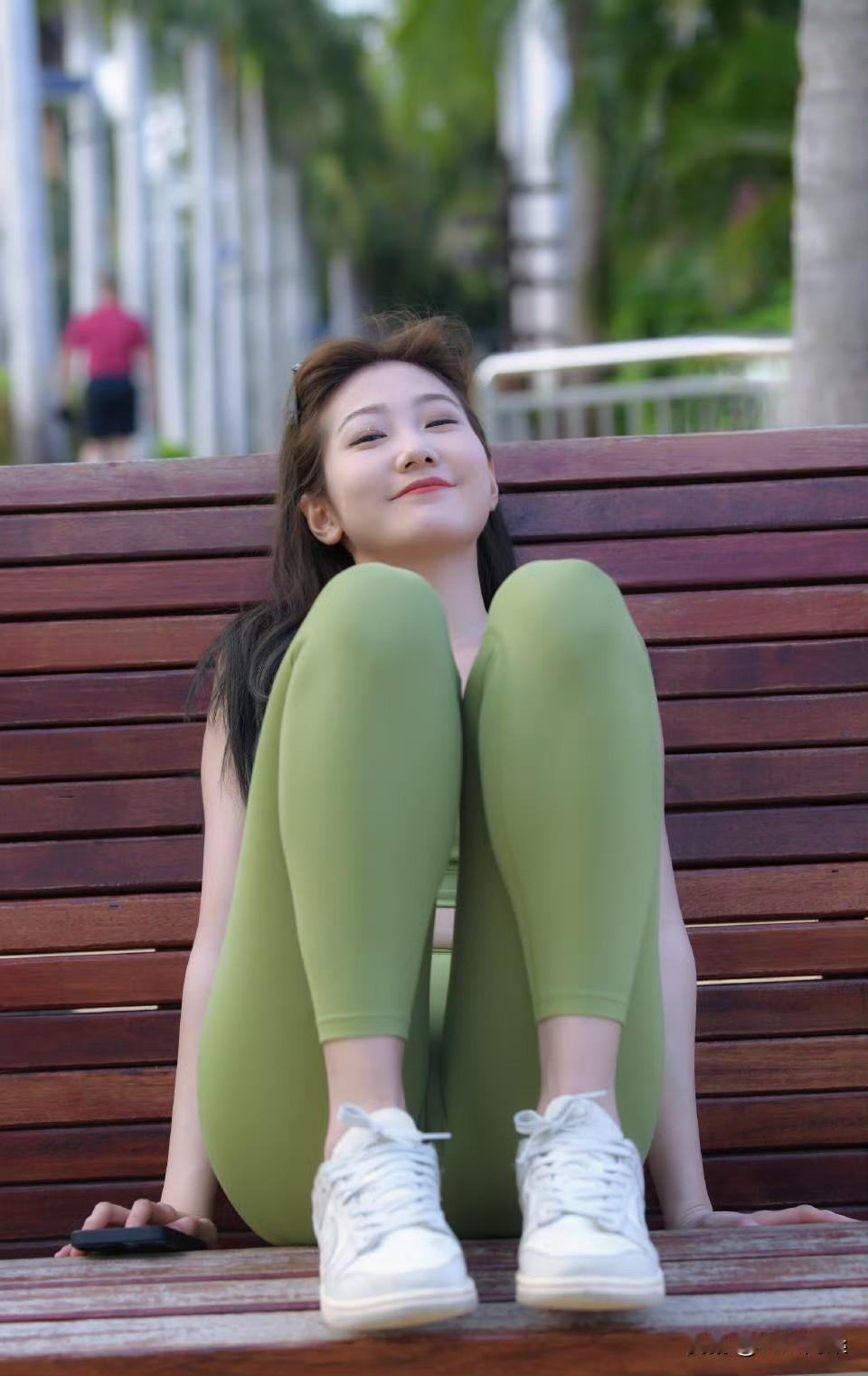 晒图笔记大赛可爱的瑜伽裤小姐姐。