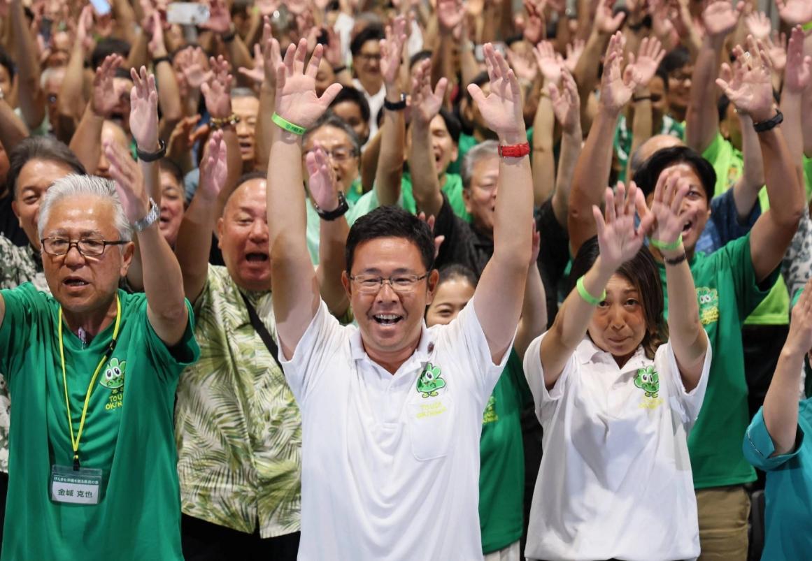 冲绳知事选举落幕，古谢玄太击败寻求第三任期的玉城丹尼，但也未必能让“去意已决”的