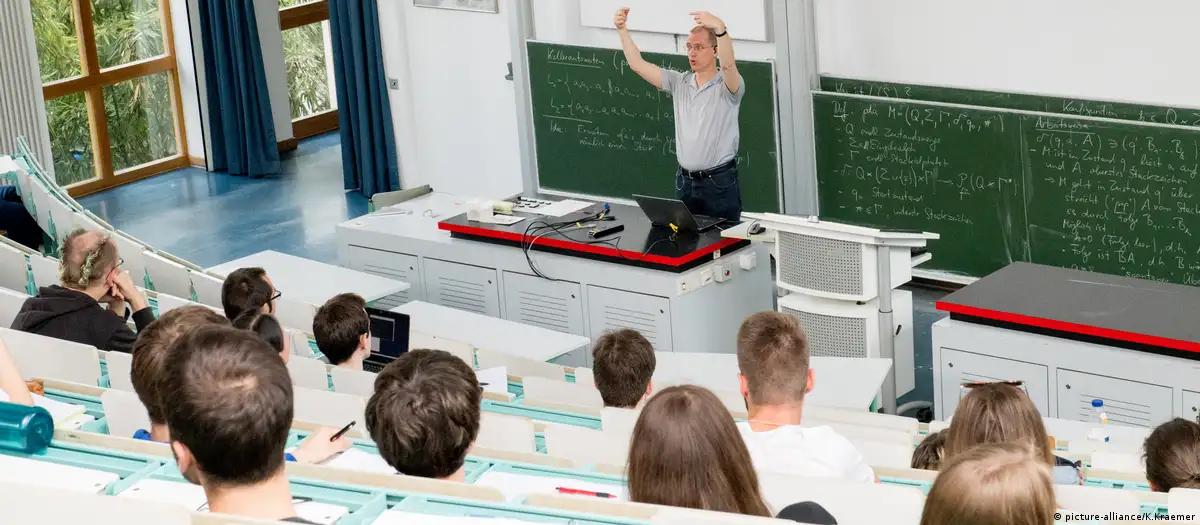 德媒：在德国 哪些大学专业"钱"景广阔？

欧洲的经济形势并不乐观，人工智能等新