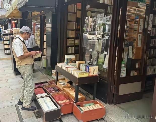 要保护好我们的古籍！AI大公司已经对全世界的古籍下手，数字化后，原版书基本上都是