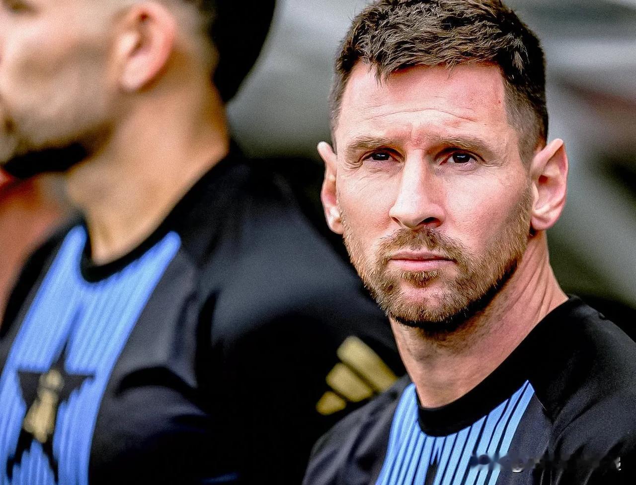 莱昂内尔·梅西 2024 🇦🇷
🥅 16 场比赛 (1299 分钟)
⚽️