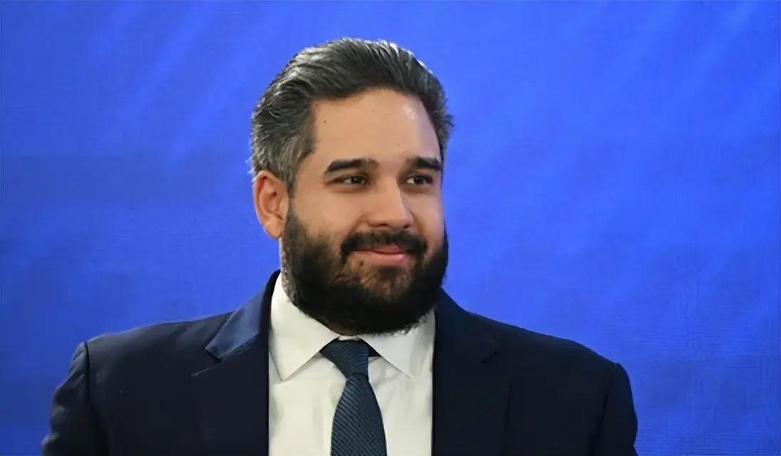 比马杜罗更顶的男人来了，对，你没听错，就是比委内瑞拉总统马杜罗还要更加优秀的男人