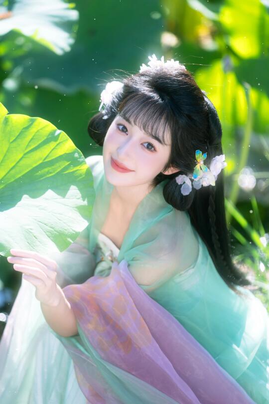 存一些夏日荷花🪷拍照姿势｜汉服版