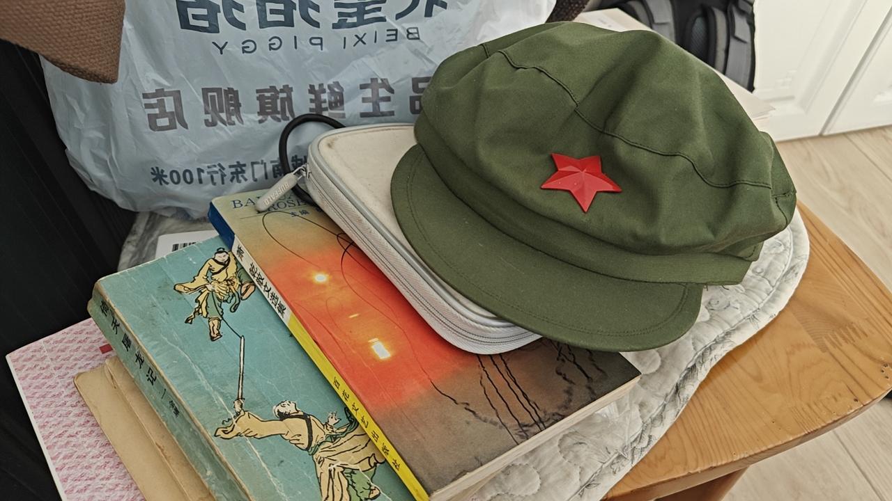 我是昨天半夜10点多在哈尔滨火车站下的火车，孩子开战友老猫给我的车过来接的我，车