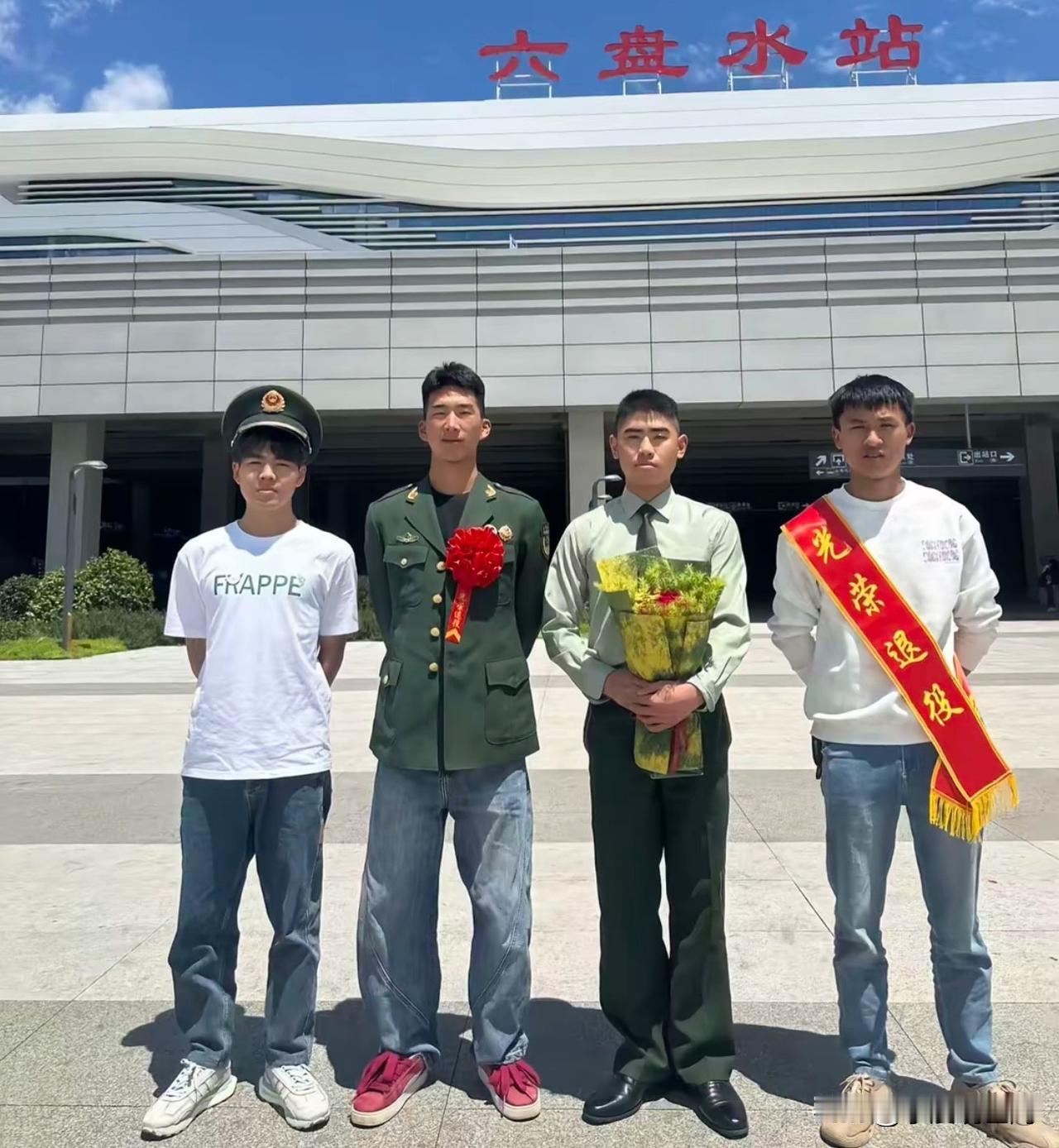 一人当兵，四人退伍[赞]