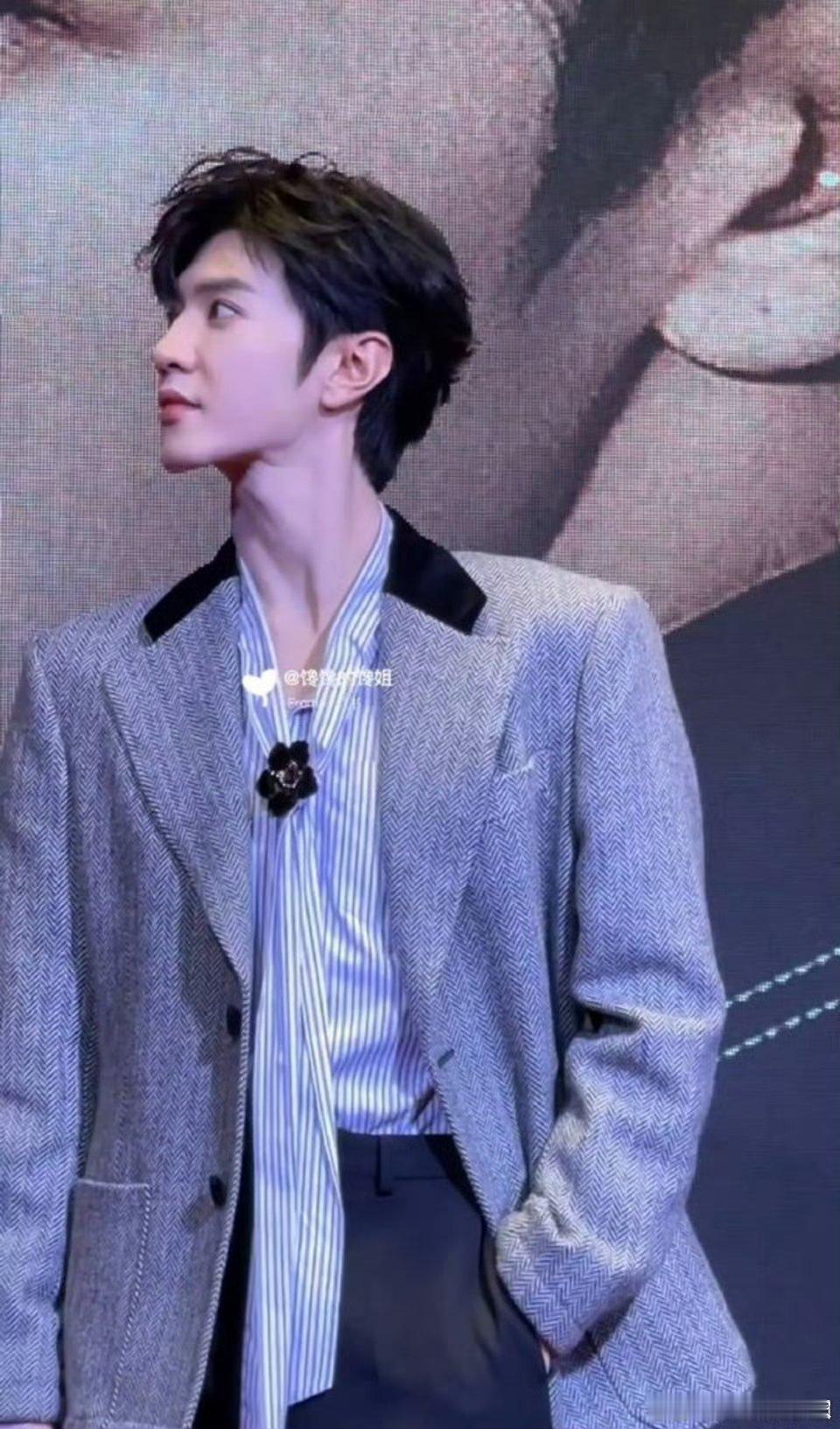 陈哲远 和马来西亚公主合照！我们元宝的同担是公主耶