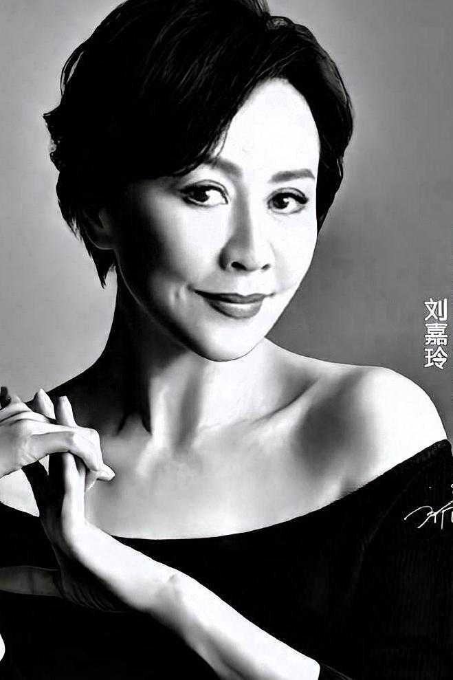 刘嘉玲没想到现在过得这么惨
 谁能想到风光了一辈子的刘嘉玲，如今晚景竟这么凄凉？