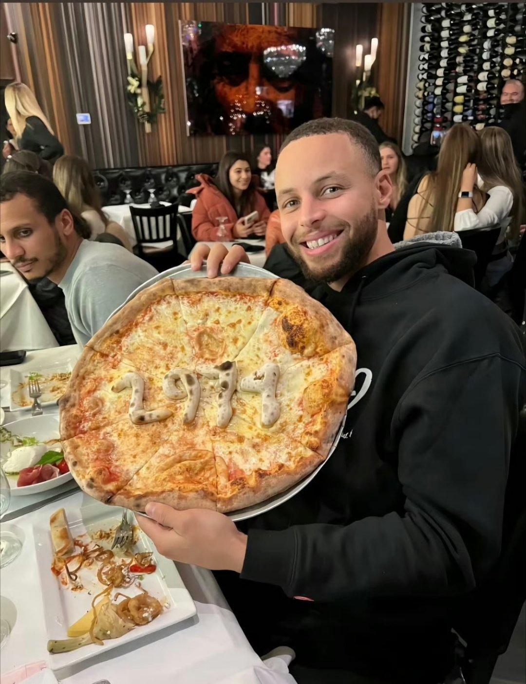 1of1 打卤馕怕饿，先睡了，晚安各位😪库里nba吐槽大会库里