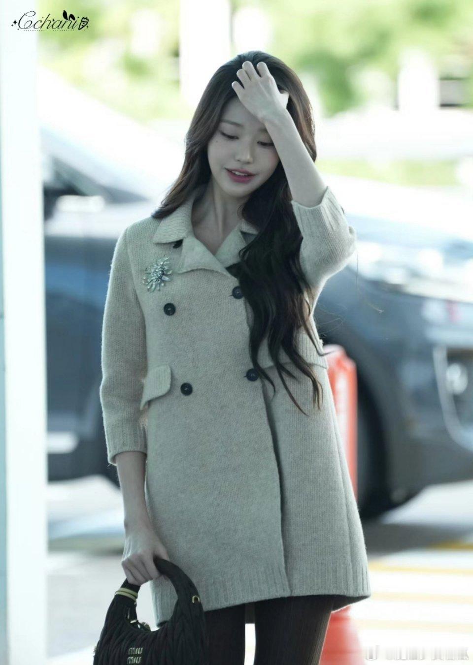 感觉张元英没有之前好看了 ​​​