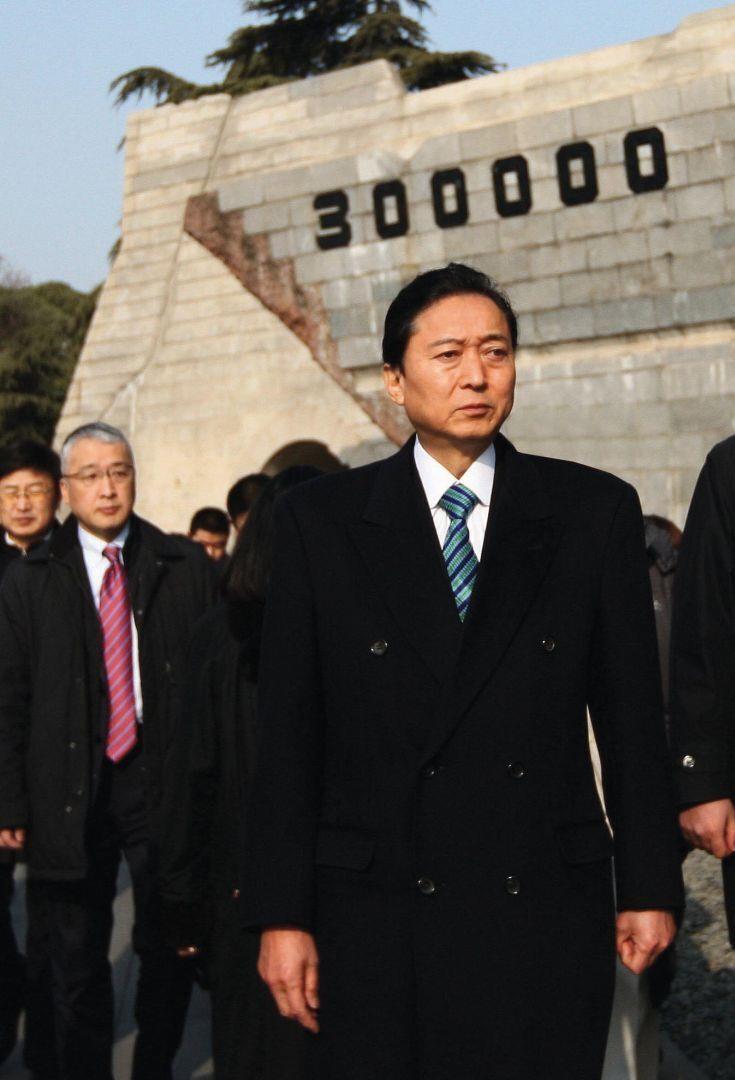 [太阳]在日本政府动用外交手段呼吁其他国家不参与中国阅兵时，公开来参加中国93阅