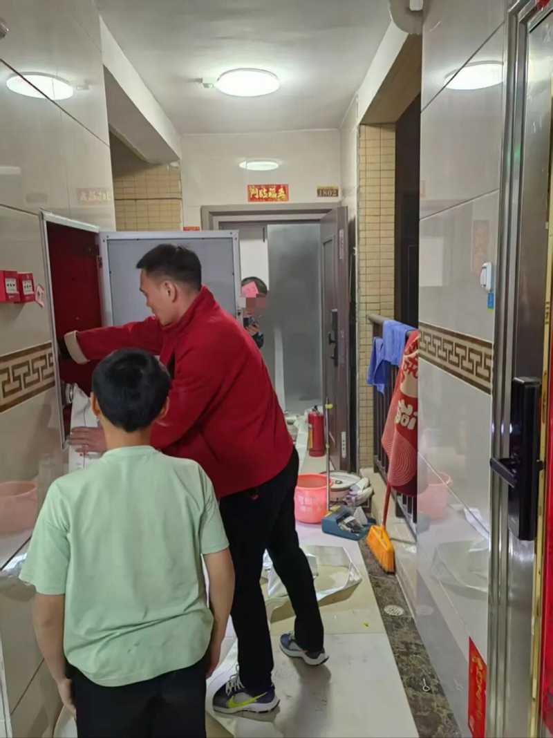 #连州拟认定6人见义勇为#【火场救人、飞身拦刀……清远连州拟认定6人见义勇为，最