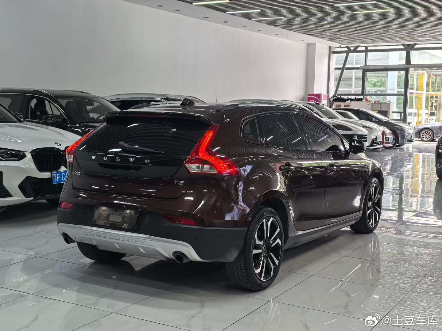 全网稀有 极品好车沃尔沃V40 Cross2017款1.5T Country T