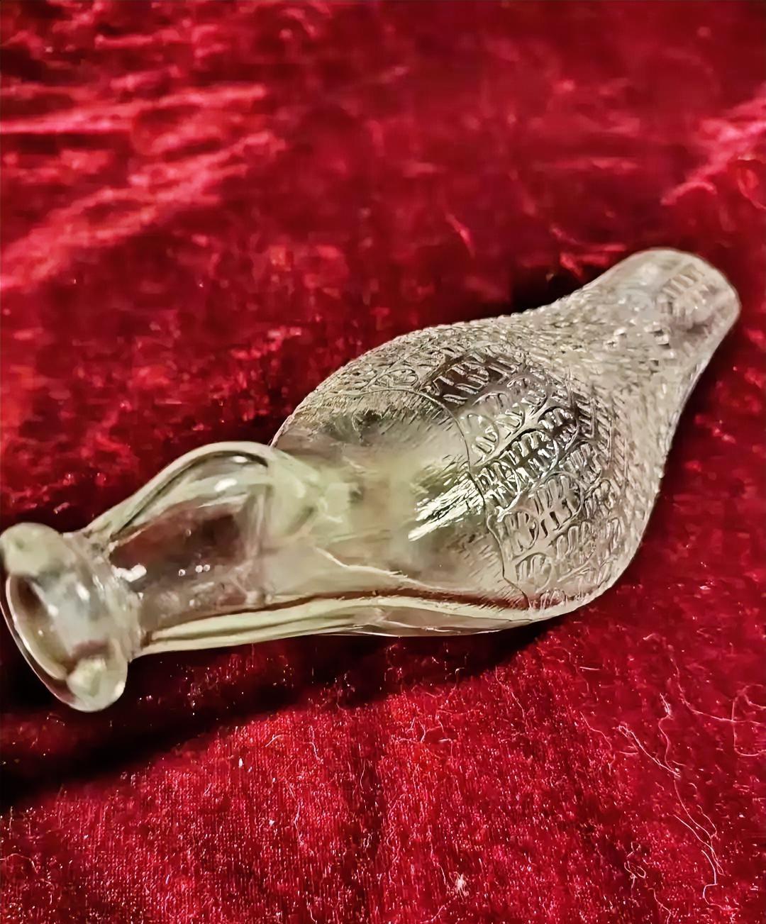 谁见过这玩意儿？我猜没人认识！
家人们谁懂啊！我翻出个老物件，长得怪里怪气的，看