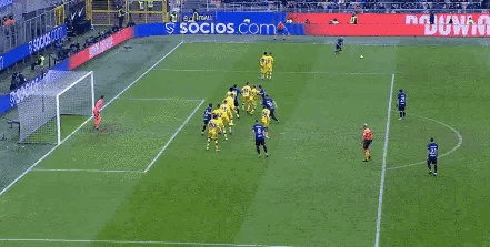 阿瑙托维奇的脑呢？[笑哭]脑有跟进，腿不听使唤了，不然也不会这样。