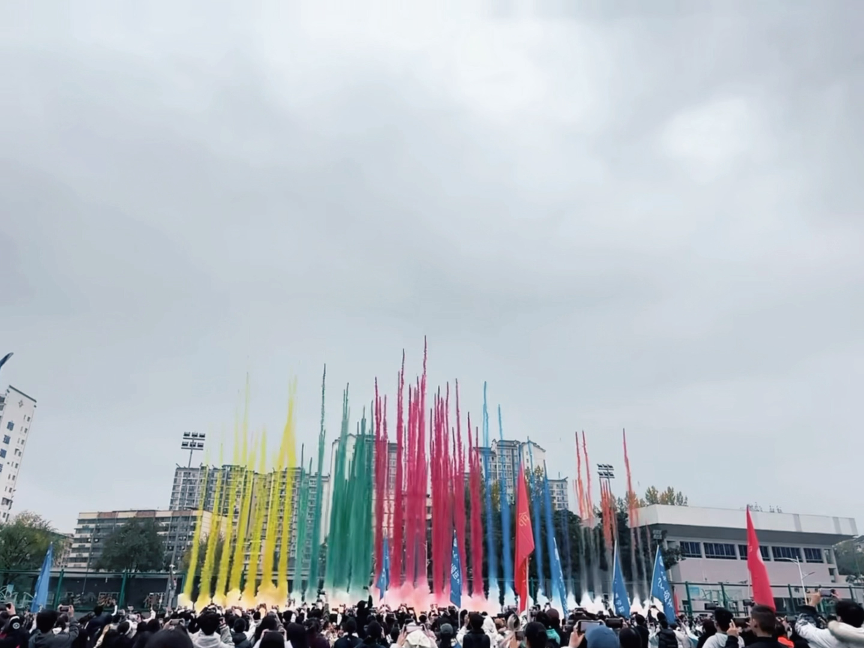 奖牌挺好看，没白跑 