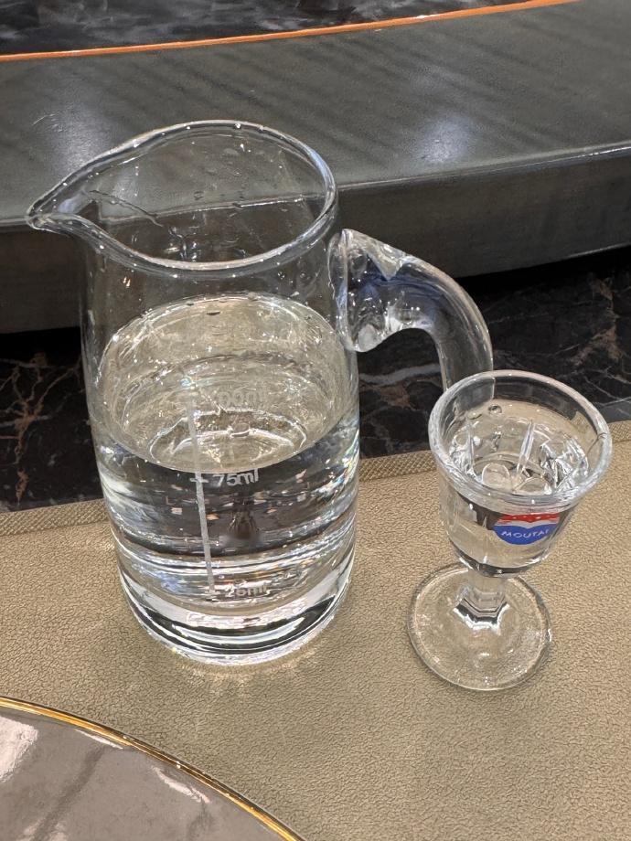 事到如今，支撑茅子价格的就只剩下买家的信仰了，但是这种信仰只是一种子信仰，它得依