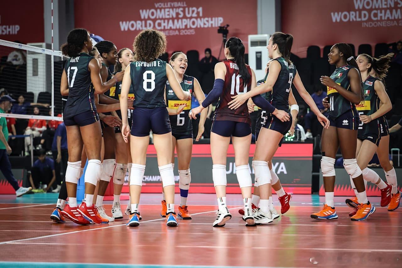 🔵 意大利U21女排零封巴西U21女排，连续第4届进入U20/U21女排世锦赛