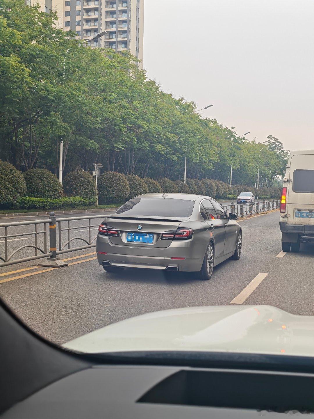 真的特别不建议你们去老改新 回头根本卖不上价格 而且稍微懂点车的 就明白有多尴尬