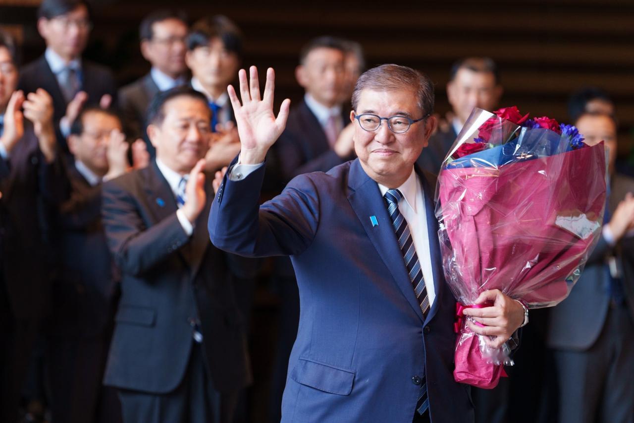 日本前首相石破茂21日发文说：“在过去386天的漫长时光里，我由衷感激能够与众多