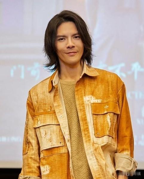 向佐：我41岁了，不想周围的人客客气气跟我说话，我想听到真实的评价，哪怕是辣评。