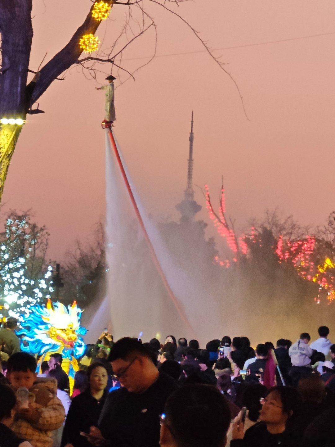 充电器一拔又是一年每天早上6-7点就起来拔充电器玩的人都麻了完全没过年的时间概念