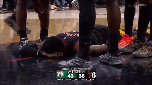 乔治脑震荡？别像文班打不了，1-2了，再不加油就回家钓鱼了。
乔治今天表现不错，