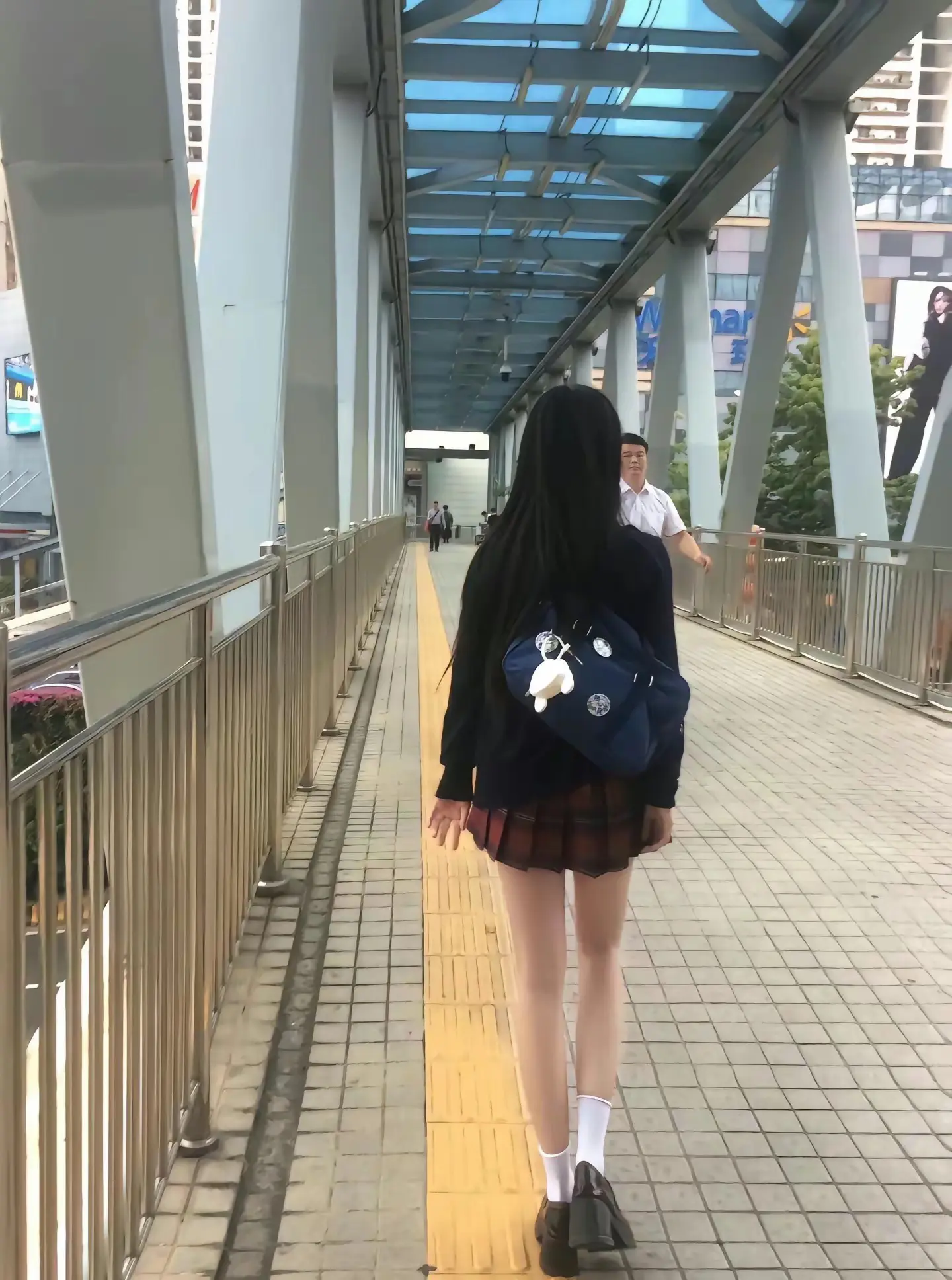 好想有一个人对我说 我再也不会让你一个人了