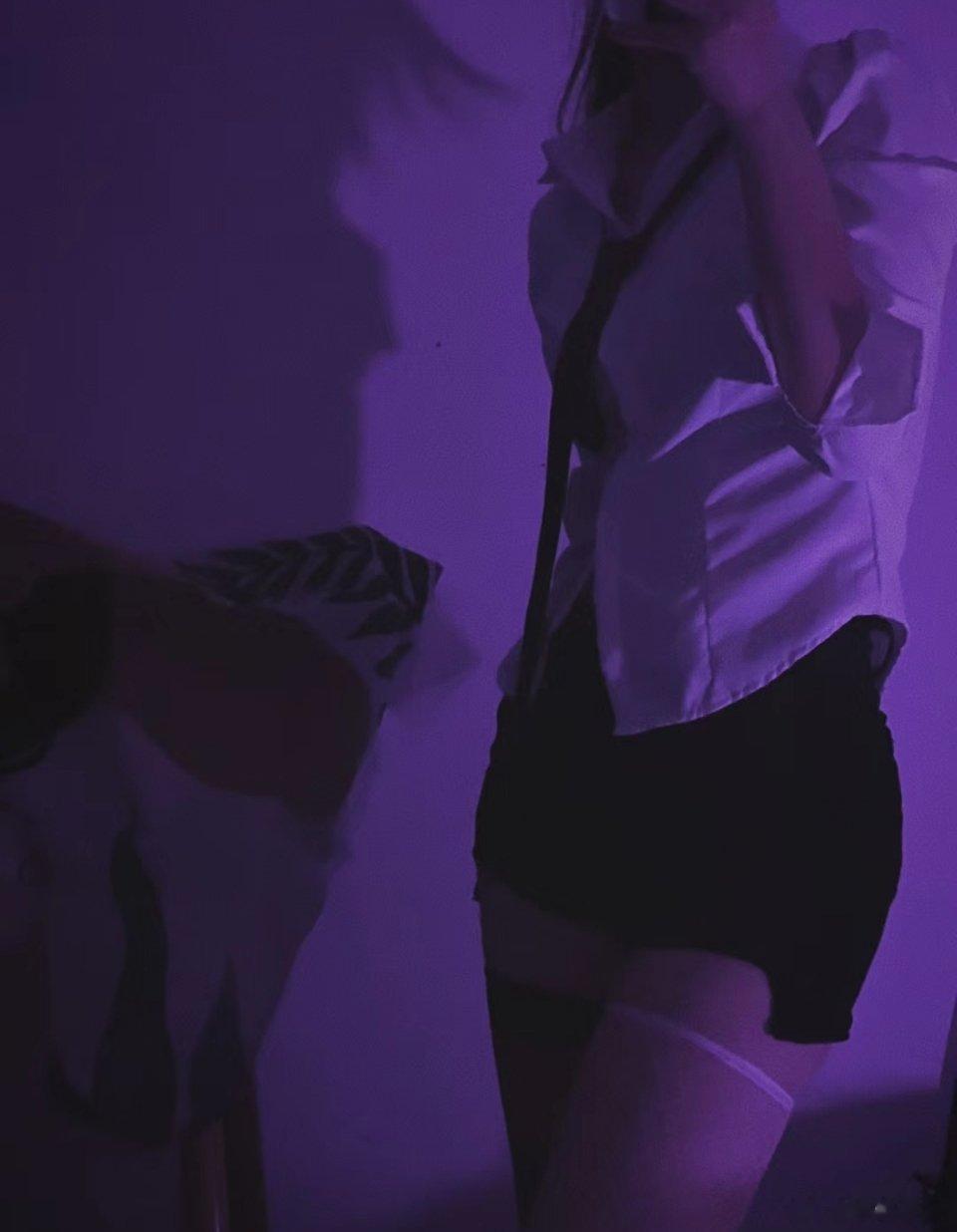 晚间聊天室（自由发挥） ​​​