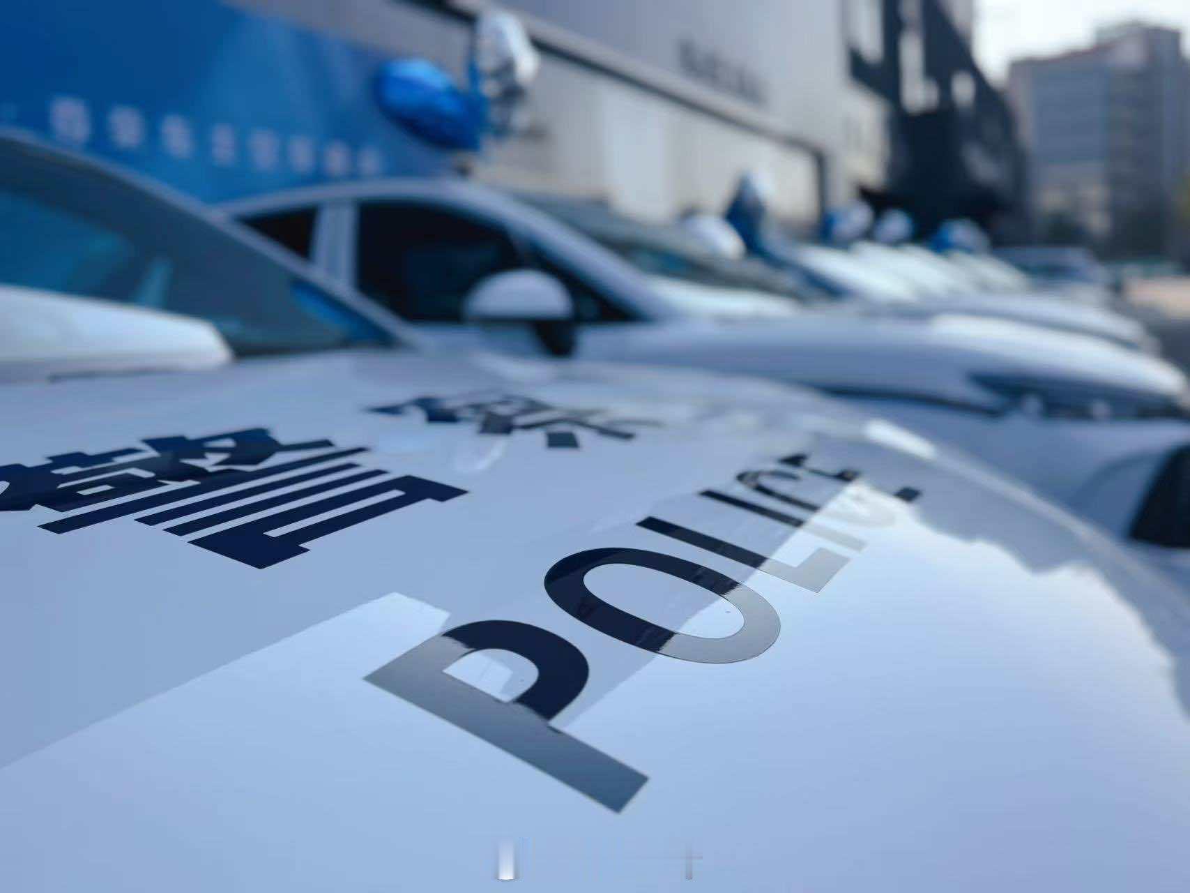 比亚迪凭硬核实力出圈，现在咱们国产车已经成为了新时代的“平安车”。龙颜美学，威严