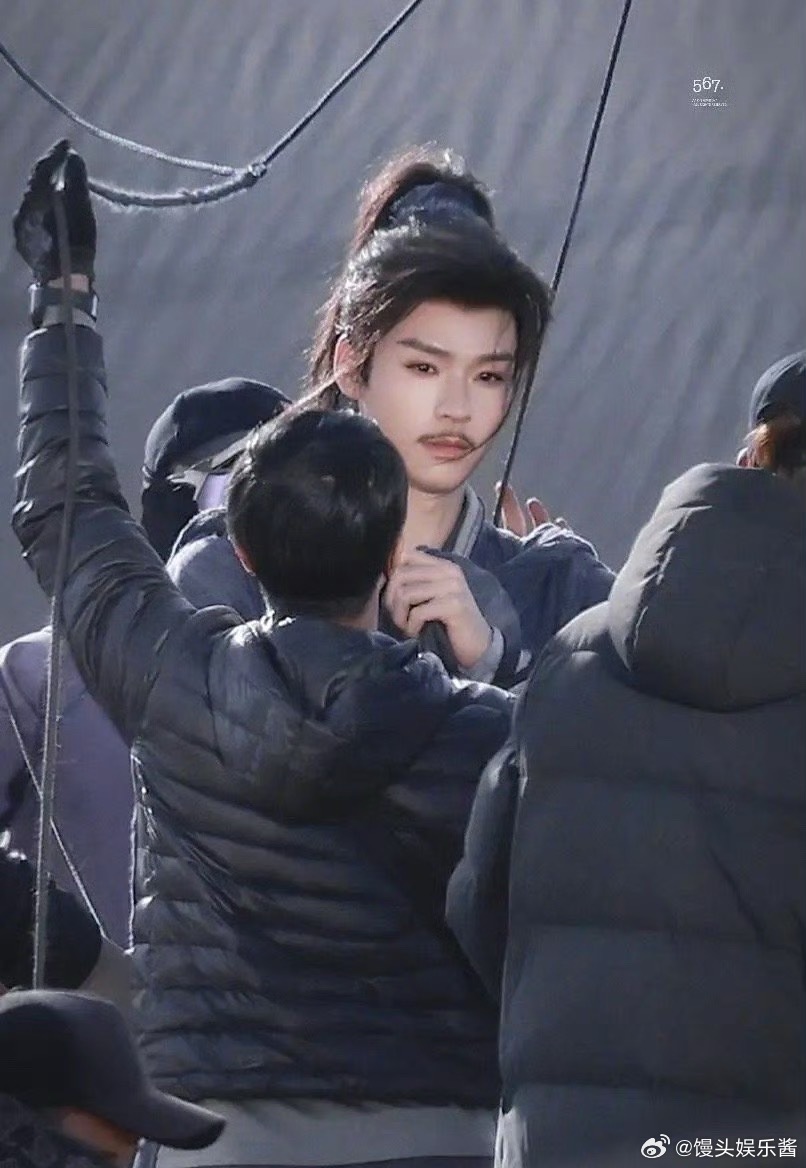 龚俊胡子古装造型，看起来适配吗 