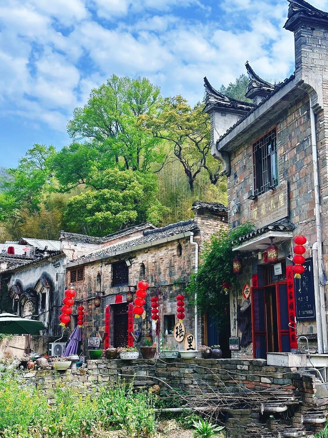 江西·瑶里古镇，山水相依，古韵悠长，是藏在瓷都中的秘境避开人潮，独享这份清净与温