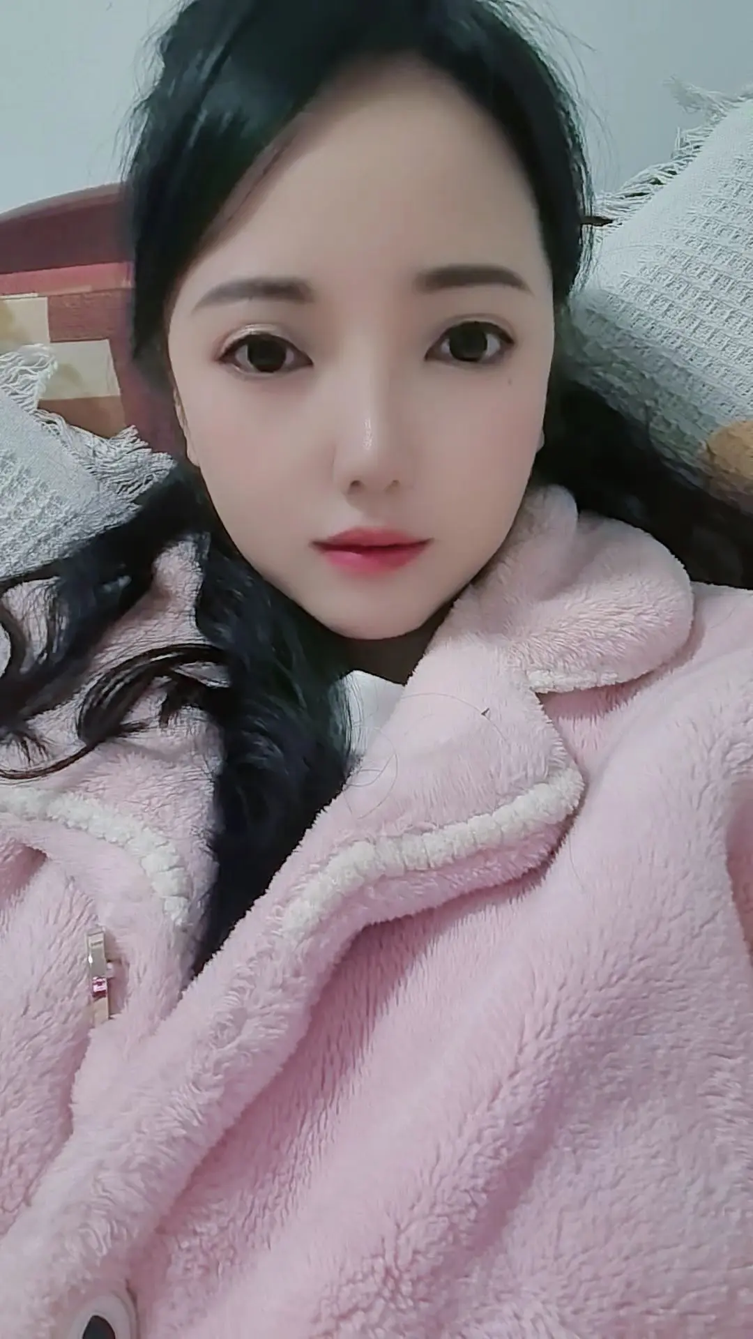 有些感情明知道没有结果，还去赴汤蹈火走一遭！最后伤痕累累…