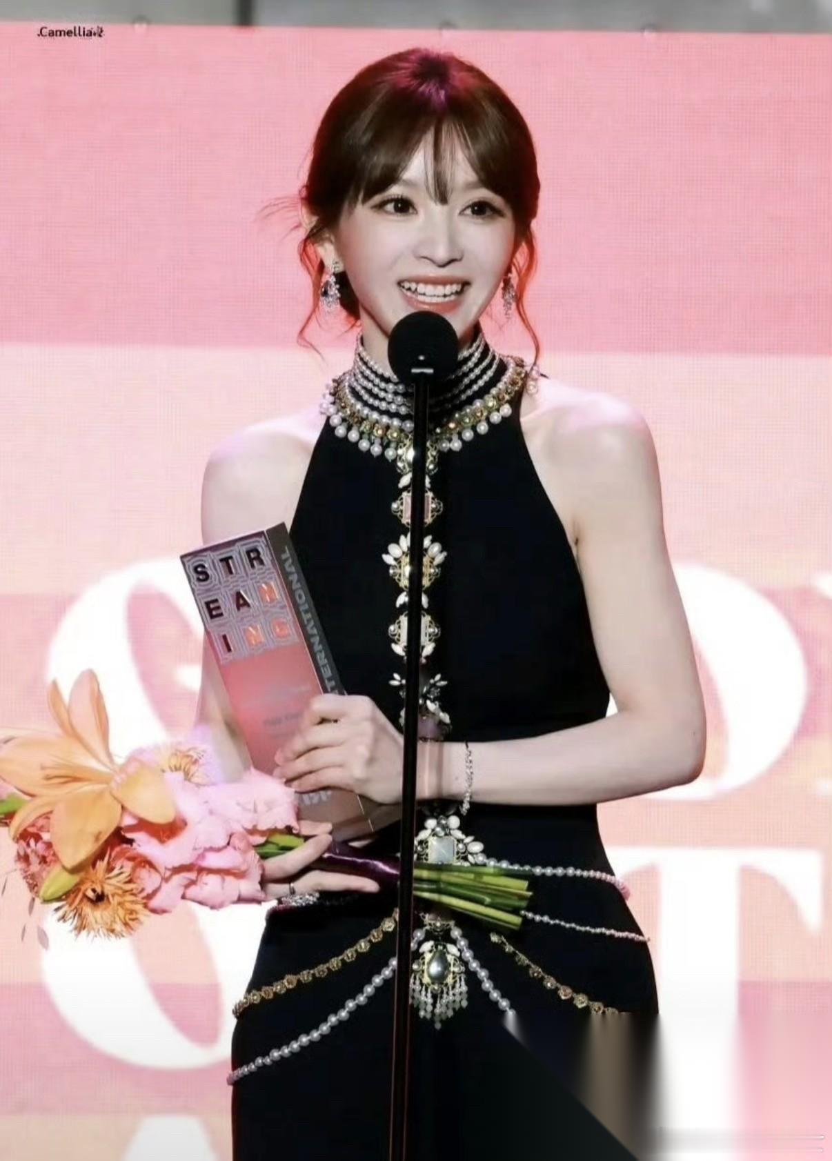 第八届亚洲内容大赏人气奖项新鲜出炉，田曦薇靠着《逐玉》里樊长玉这个角色斩获人气女