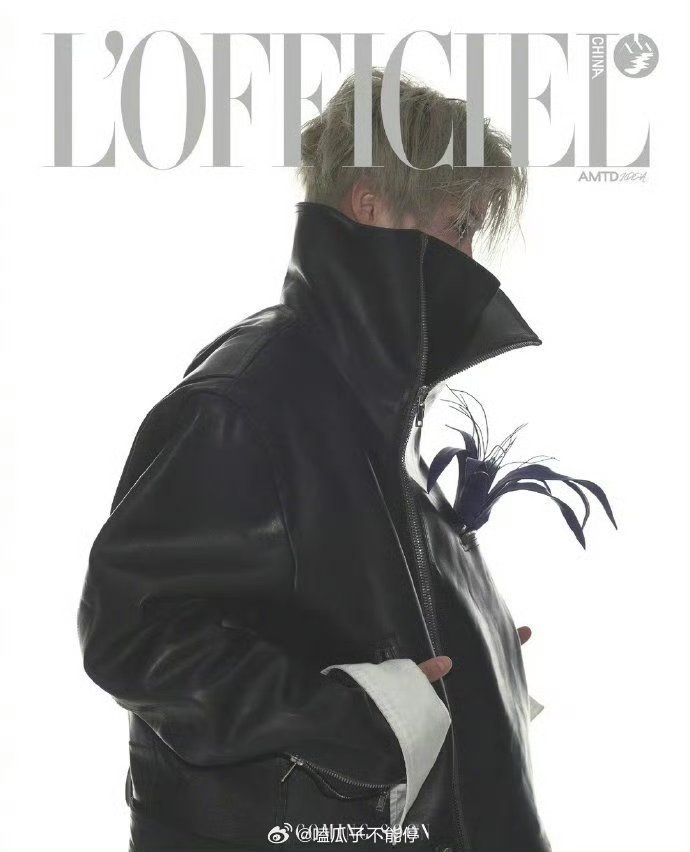 刘雨昕时装三月封面预热，六登太牛了！ 