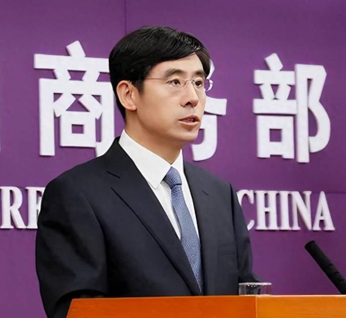 大快人心！10月19日，我国商务部、海关总署、中央军委装备发展部集中发布三份公告