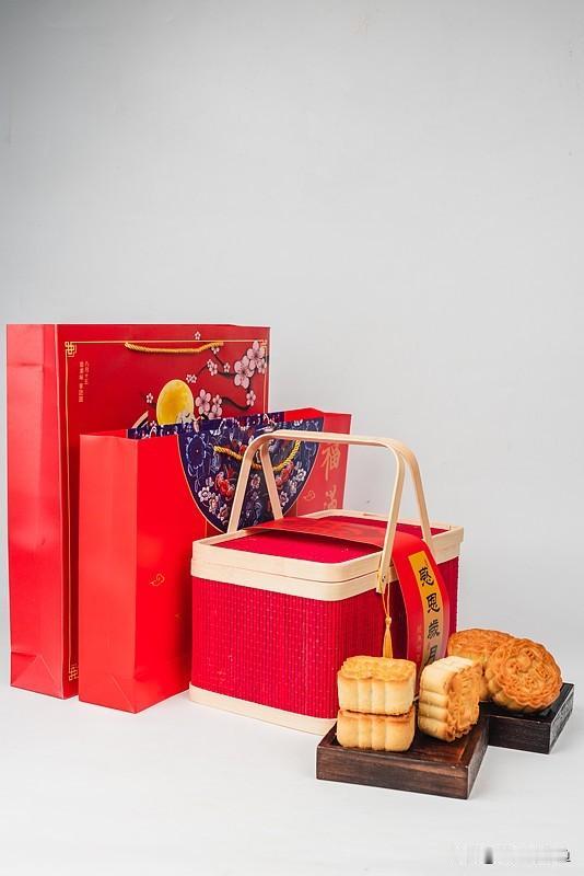 马上就要到中秋节了？
想问下大家，回娘家一般会拿好多？
我今年只准备拿三百，心里