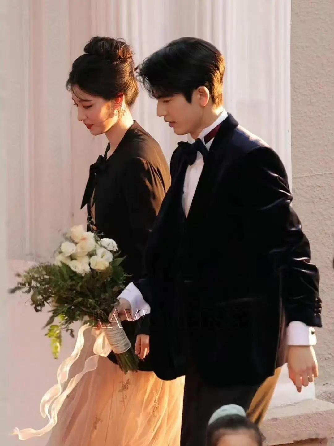 我是你大嫂光是看路透里这两张顶级浓颜已经嗑麻了…好港风啊剧本居然还是民国版嫂子文