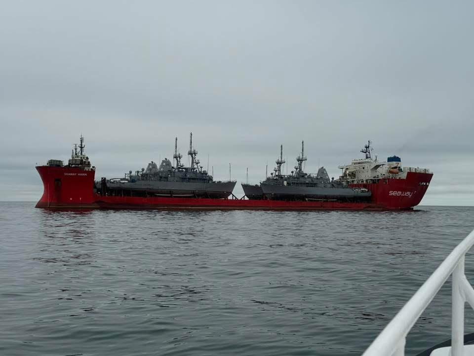 【特朗普：伊朗“非常想谈判”，看他们提什么条件】福克斯新闻10日独家报道，特朗普