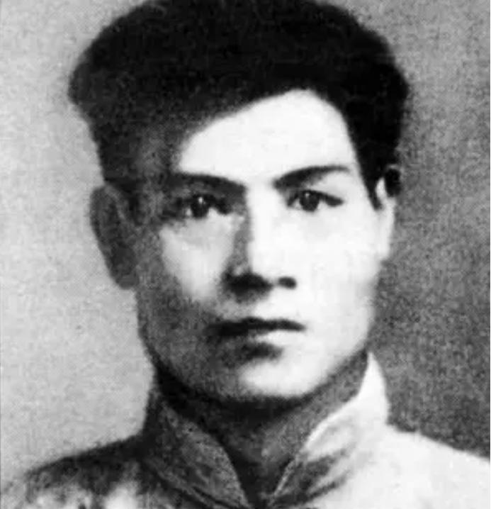 [微风]1976年毛主席逝世，远在加拿大的中共叛徒张国焘，接受了一次记者采访，沉
