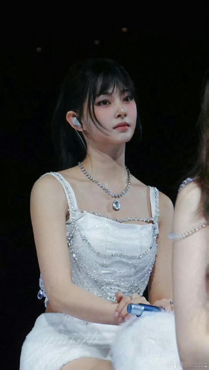 许光汉周子瑜相差九岁许光汉周子瑜相差9岁 许光汉周子瑜相差9岁，一个90年，一个