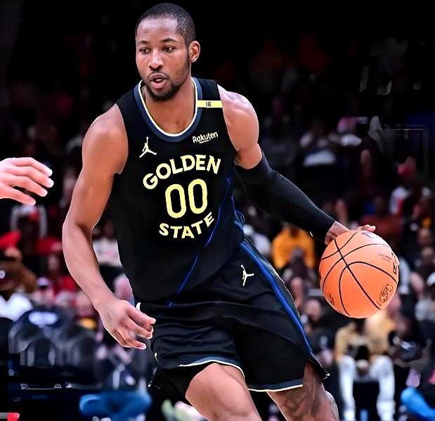 邓利维死死捏着话筒说他一场库明加的比赛都没看。你信吗？亚特兰大两万球迷正扯着嗓子